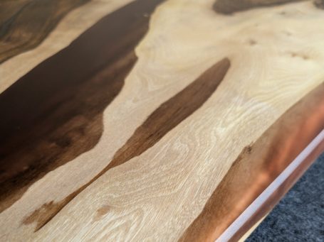 Datum edge detail by INSIGNI