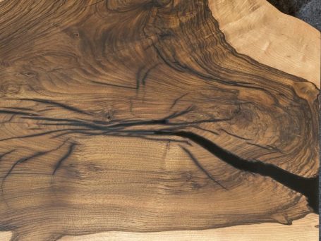 Obsidian 2/2 Walnut and resin detail