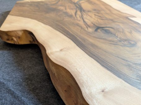 Obsidian 2/2 Walnut and resin detail
