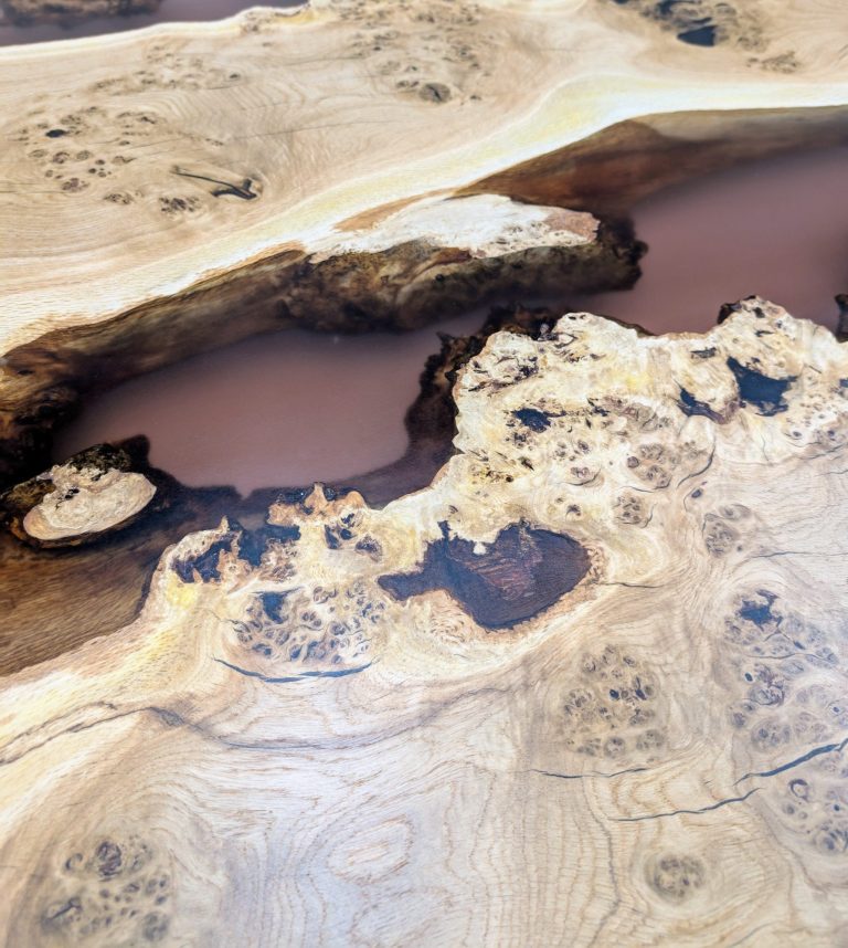 Oak live edge resin table by INSIGNI